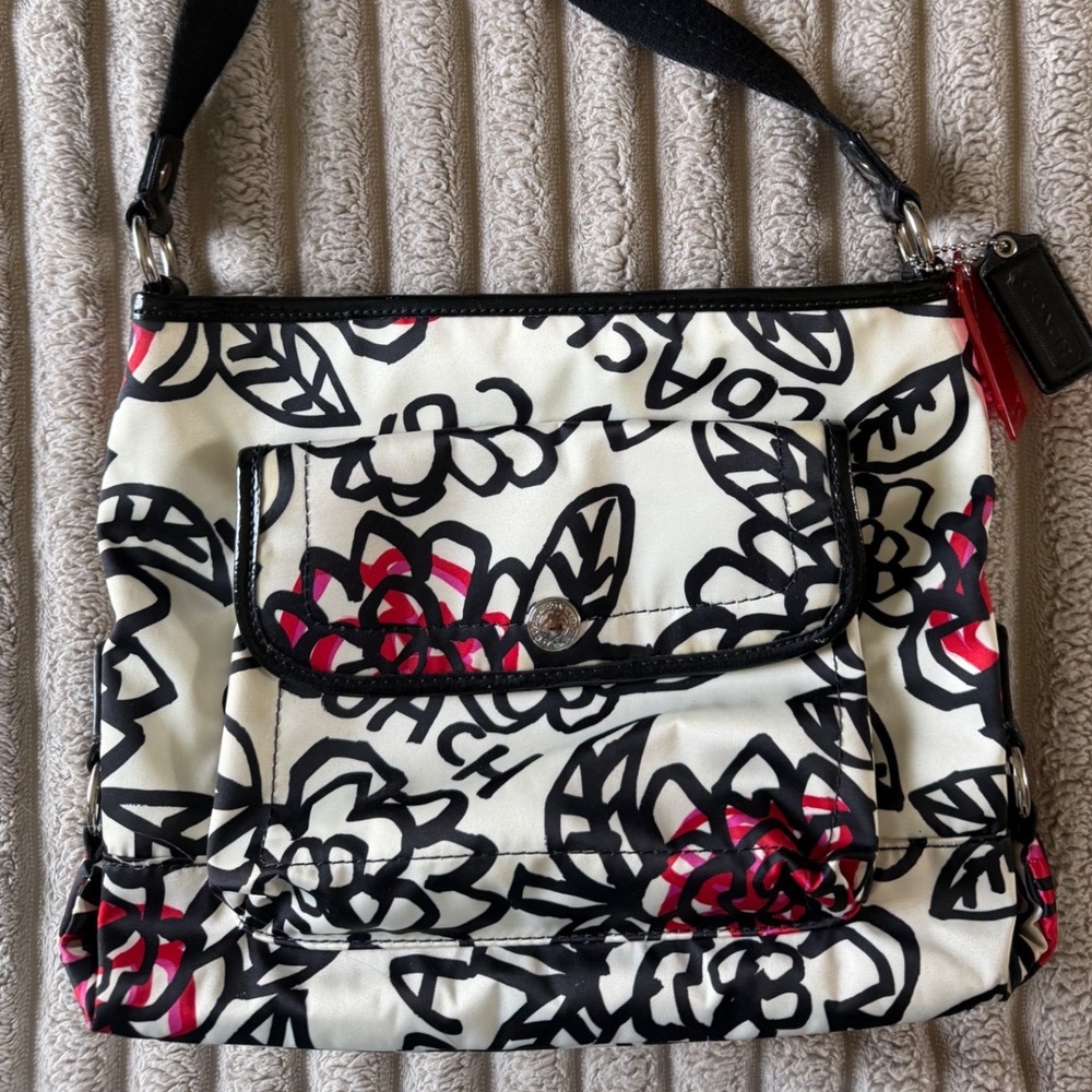 Coach Poppy Floral Graffiti Crossbody Bag White Black Pink F16864